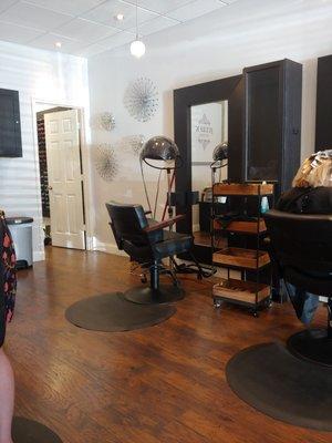 Cozy, personalized salon!