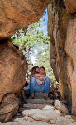 Newly weds lifestyle photo using rocks as a frame.