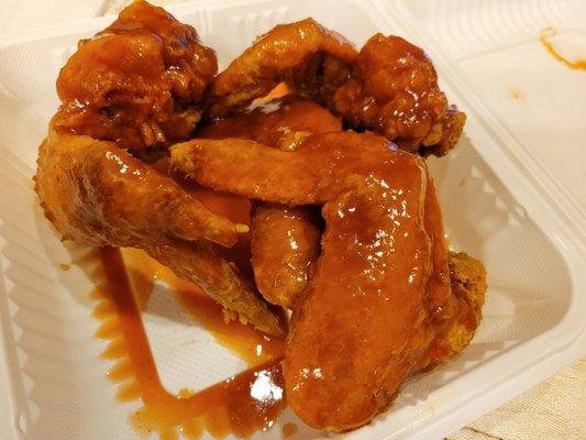 4-Piece Chicken Wings w/ Extra Mumbo Sauce!! #GootEats