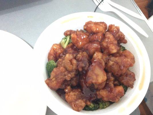 Super sweet General Tso chicken (Menu mentions it to be the spiciest). Full of coating. Very little protein.