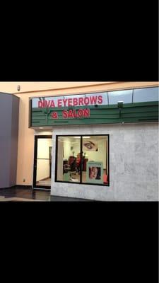 Eyebrows threading