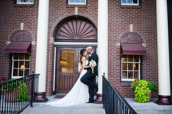 Charming front entrance for photos