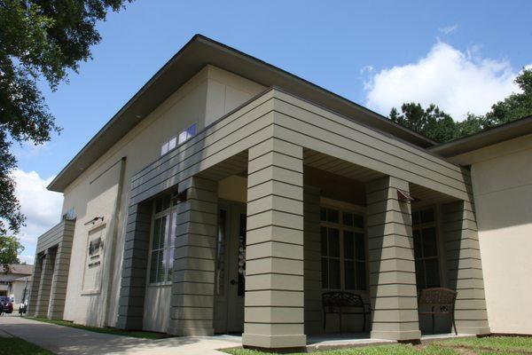 Exterior of Weiler Plastic Surgery office in Covington, LA