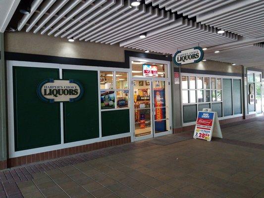 Harper's Choice Liquors entrance.