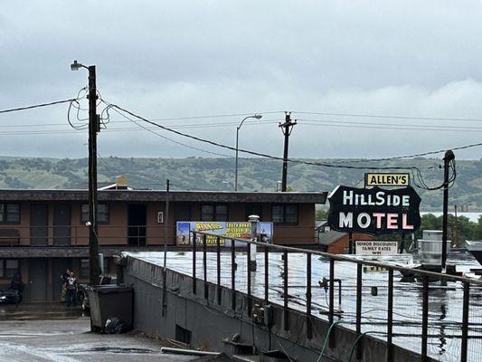 Allen's Hillside Motel