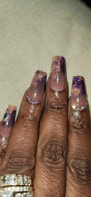 Encapsulated acrylic nail design