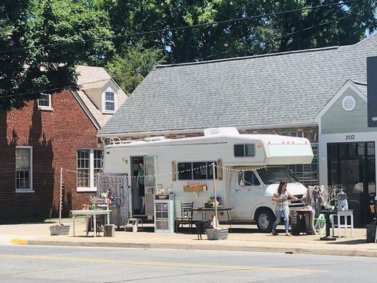 A pop up mobile shop!