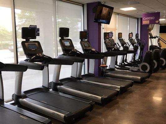 Life Fitness Platinum Series Cardio Equipment. Personalize exercise account, which connects to all your Fitness APPs.