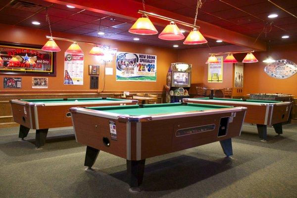 Our on-site restaurant, Z103 Bar & Grill, offers darts, pool, karaoke, Touch-tunes Juke Box, occasional live bands, and nightly activities.