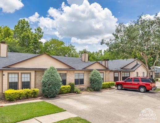 Ashford Crescent Oaks Apartments