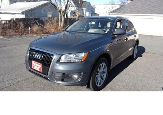 2010 Audi Q5-  Call us for more information or visit our website: www.thegaragecars.com