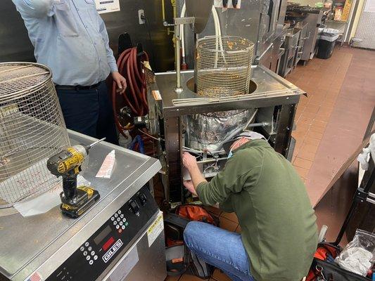 Fryer repair at a Raleigh Retail customer.