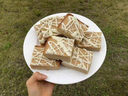 Lemon White Chocolate Blondies