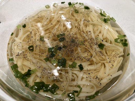 Healthy Noodles with S&S Saimin dashi & green onions - VN