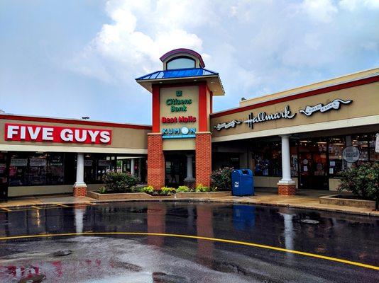 Hallmark, Broomall -- storefront