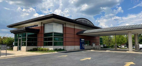 The drive thru at the First American Bank Orland Park branch