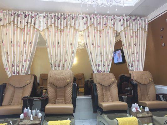 World Nails Spa