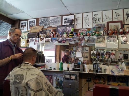 Love this old school barber.