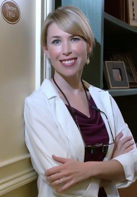 Dr. Shelley Murphy prides herself on her gentle approach to modern dentistry. Her beautiful office is located near Sea Pines.