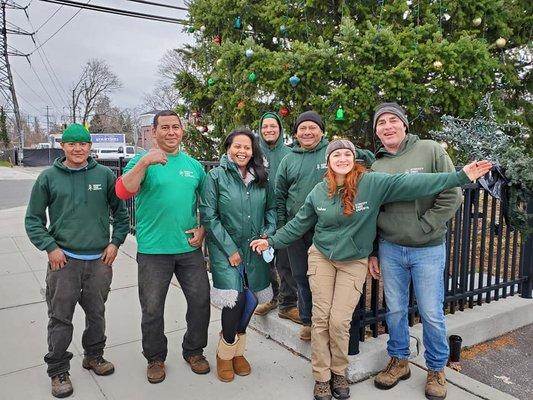 Rocky Point Christmas Tree / stringing up the lights!