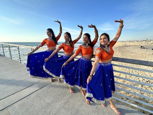 Rangeela dancers and instructors are based out of both Seattle and Southern California!