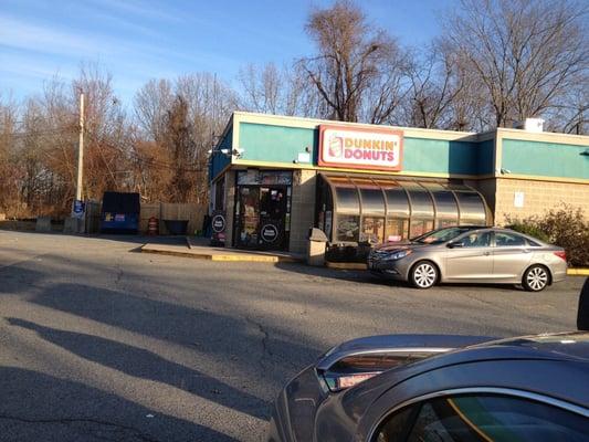 Valero - beer, Dunkin, lottery