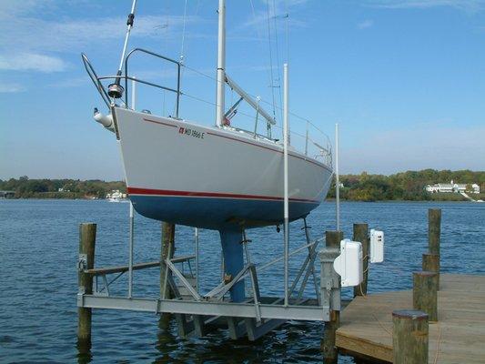 Magnum 15,000lb Lift with Sail Boat Kit