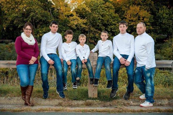 Family session, Mom surrounded by boys. Oakwood in Troy NY