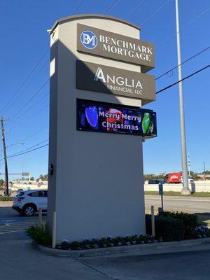 Pylon with digital display LED sign in Houston Texas