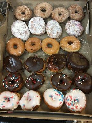 An assortment of mini donuts. One day advance notice please. Excellent quality.