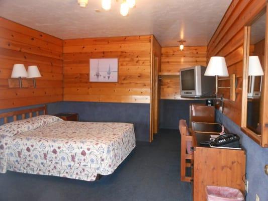 Located in magnificent Haines, Alaska, our motel enjoys fantastic panoramic views of the ocean water of the Lynn Fjord, North...