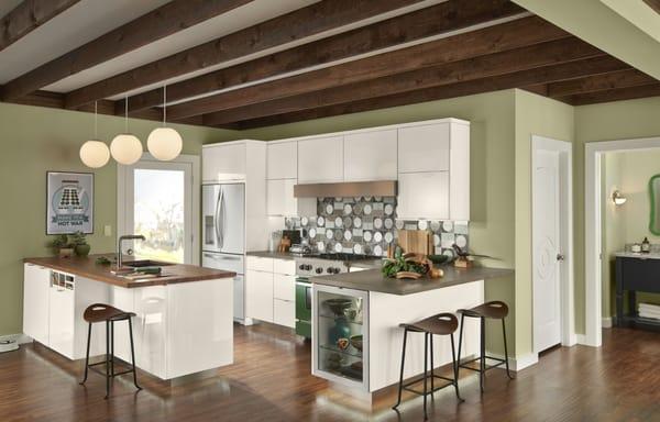 A beautiful kitchen does not have to be big..perfect for the shore home..