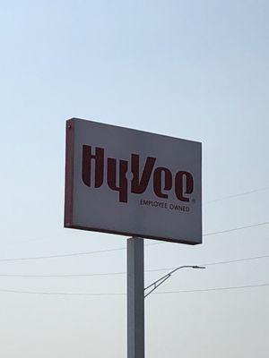 Hy-Vee Grocery Store