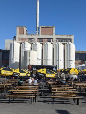 Gordon Biersch brewery