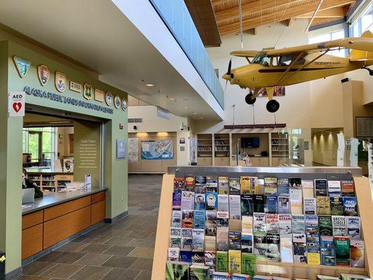 Inside, plenty of brochures to browse through and take as well as an Information and National Park Rangers Desk too.