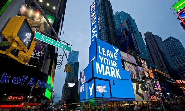 North Shore Neon was responsible for the LED & signage installation and channel letter fabrication for the AEO Flagship Spectacular.