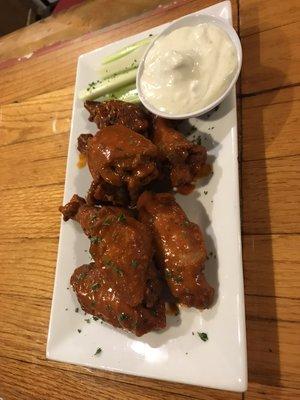 Búfalo chicken wings.