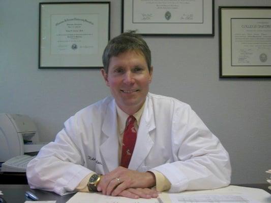 Dr. Stuart Henochowicz, MD