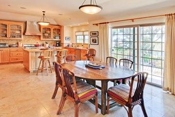 Casa Grande Dining room and Kitchen