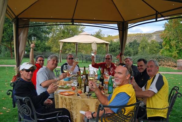 The highlight of our tour is the fabulous gourmet picnic lunch and wine tasting!.