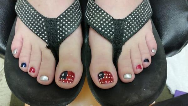 4 th of July toes