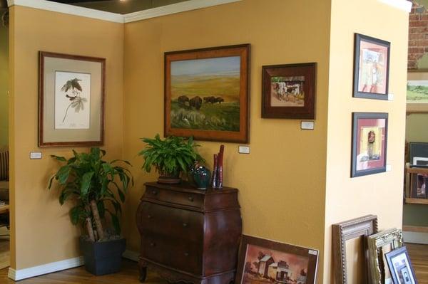 Living room setting of The Winnsboro Gallery