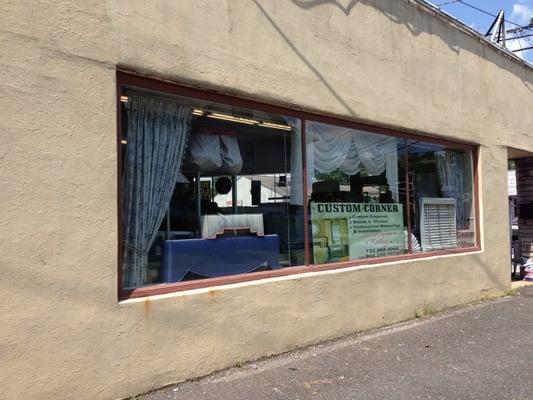 Kathy's custom corner - custom window treatments.