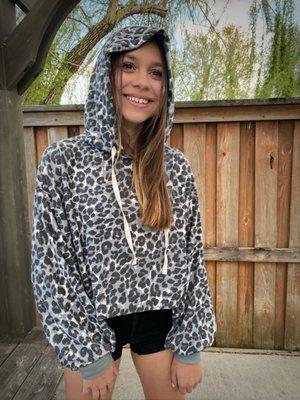 Loving the Leopard Grey Crop Top Hoodie!