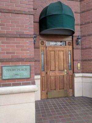 Our Everett office is located in the heart of historic downtown Everett, our private entrance is on Colby across from Everett Theater