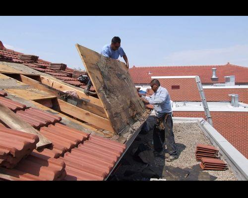 Top Roofing Santa Monica performs quality repairs on residential properties