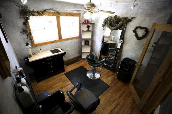 Mane Door Salon