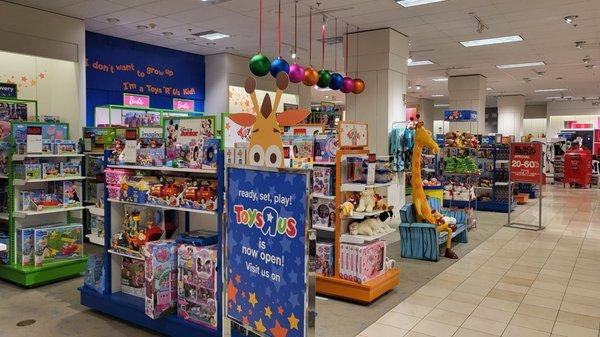 ToysR US inside Macy's is now open!! : )