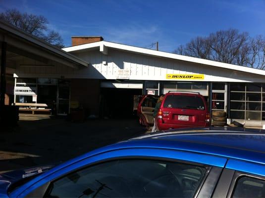 B & R Tire Service