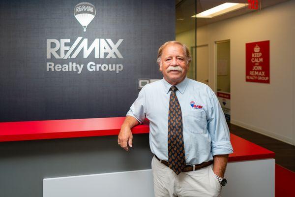 Glenn Hall-RE/MAX Realty Group